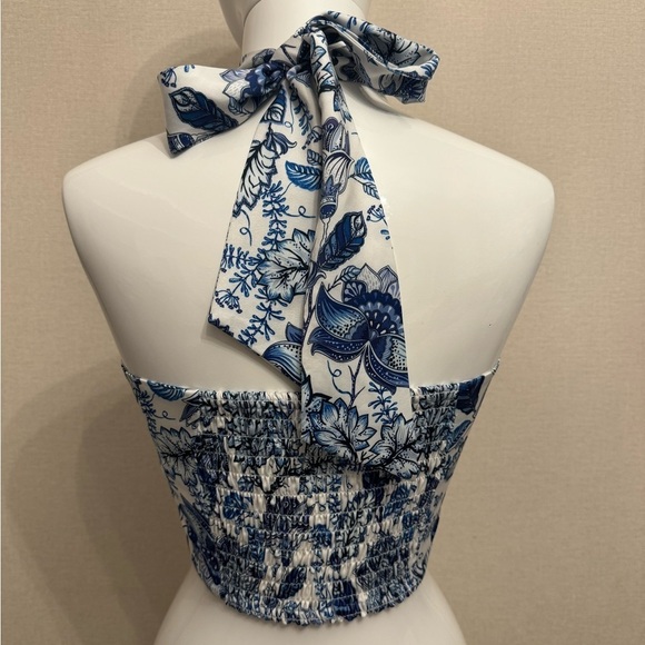 Bebe Ring Detail Printed Halter Top 2 - Picture 4 of 12